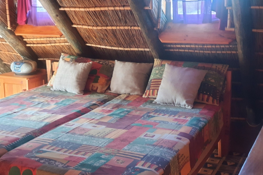4 Bedroom Property for Sale in Boggomsbaai Western Cape